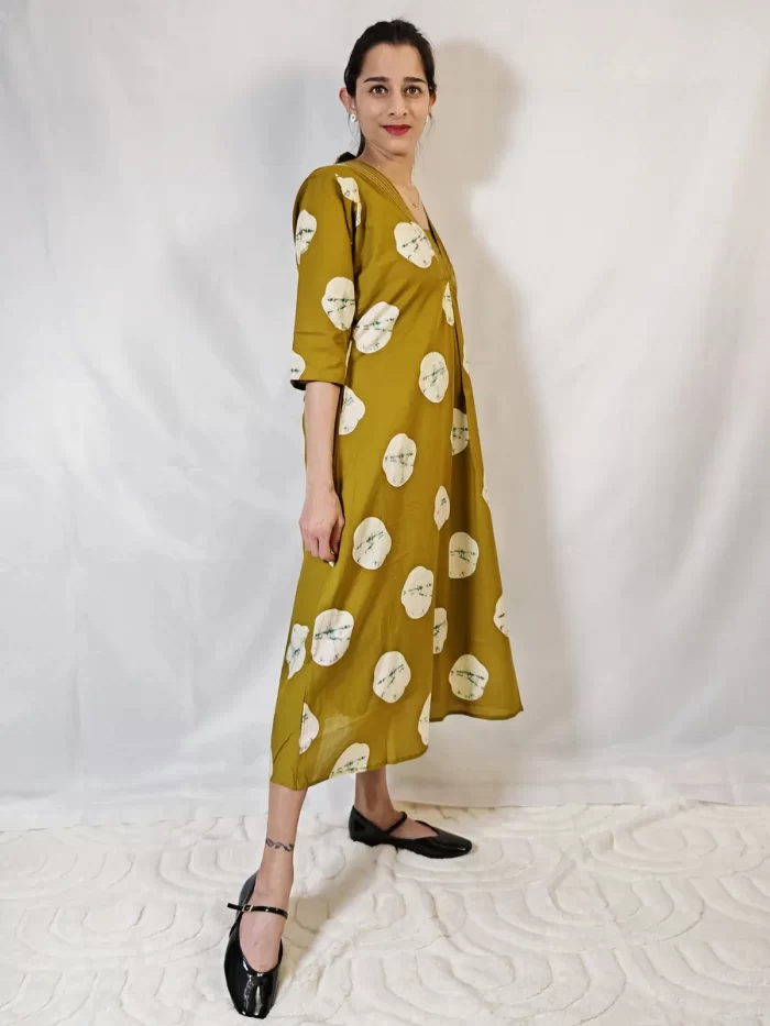 Elegant dark green kurti for women – women’s clothing UAE