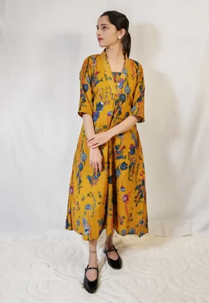 Upper-body view of Amber Indigo Kurti Dress with V-neck, floral print and three-quarter sleeves