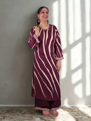Full front view of The Plum Leheriya German Rayon Set