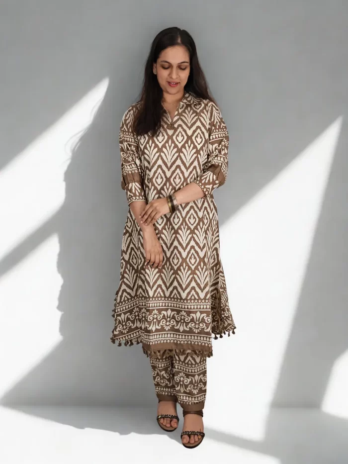 Brown Silk Fabric Sheen Full-length side pose of the Mocha Muse crepe silk set