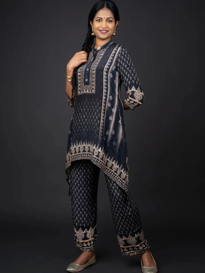 Midnight Black Geo-Ornate C-Line Crepe 2 Piece Kurti Set (1) Modern Black Ethnic Kurti Set for Women UAE